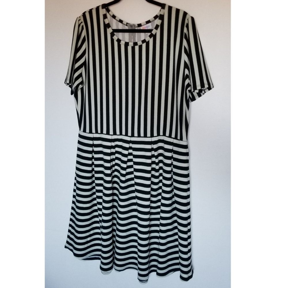 Lularoe Amelia 3x